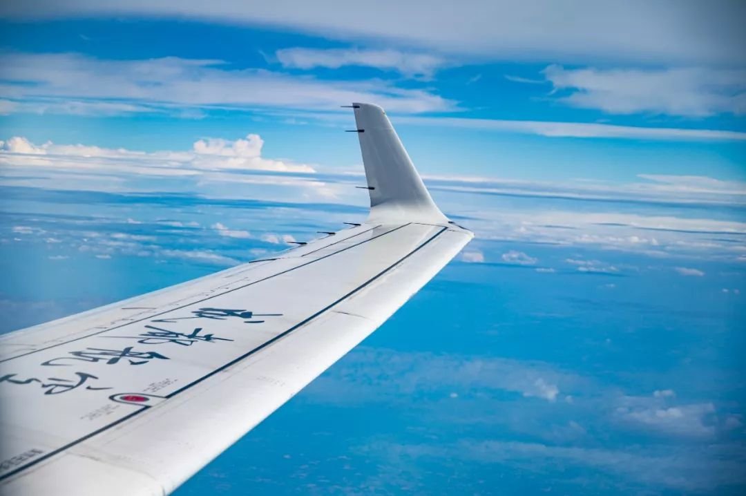 Happy #WingWednesday from the newest #ARJ21 to enter the Chengdu Airlines family!  Sixteen and counting!  #AvGeek