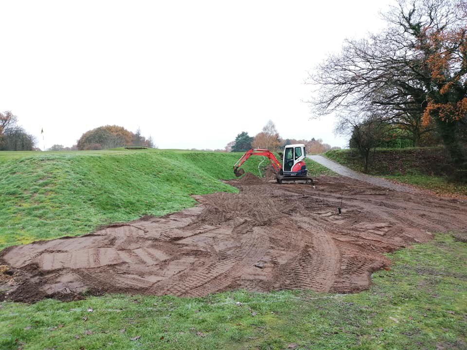 maidenheadgc's tweet photo. Quick update on the 13th pit area...irrigation has been installed,root zone's been added,shaped and compacted,all ready for turf next week!! #winterprojects #membersclub #allwaysimproving #greenkeepers #workinghard #teammgc #13thhole @maidenheadgolfclub https://t.co/pcdy49QyvZ