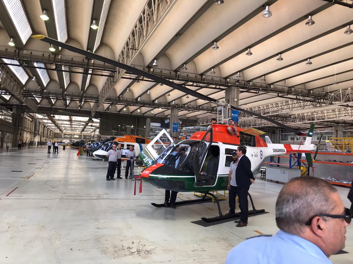 HectorBaldassi's tweet photo. Hoy junto al presidente @mauriciomacri visitamos Fadea. Una empresa estatal recuperada y saneada gracias al esfuerzo de todos. Una demostración de lo que hemos podido hacer juntos. Esto recién comienza. 🇦🇷 https://t.co/rFTkszpvxt