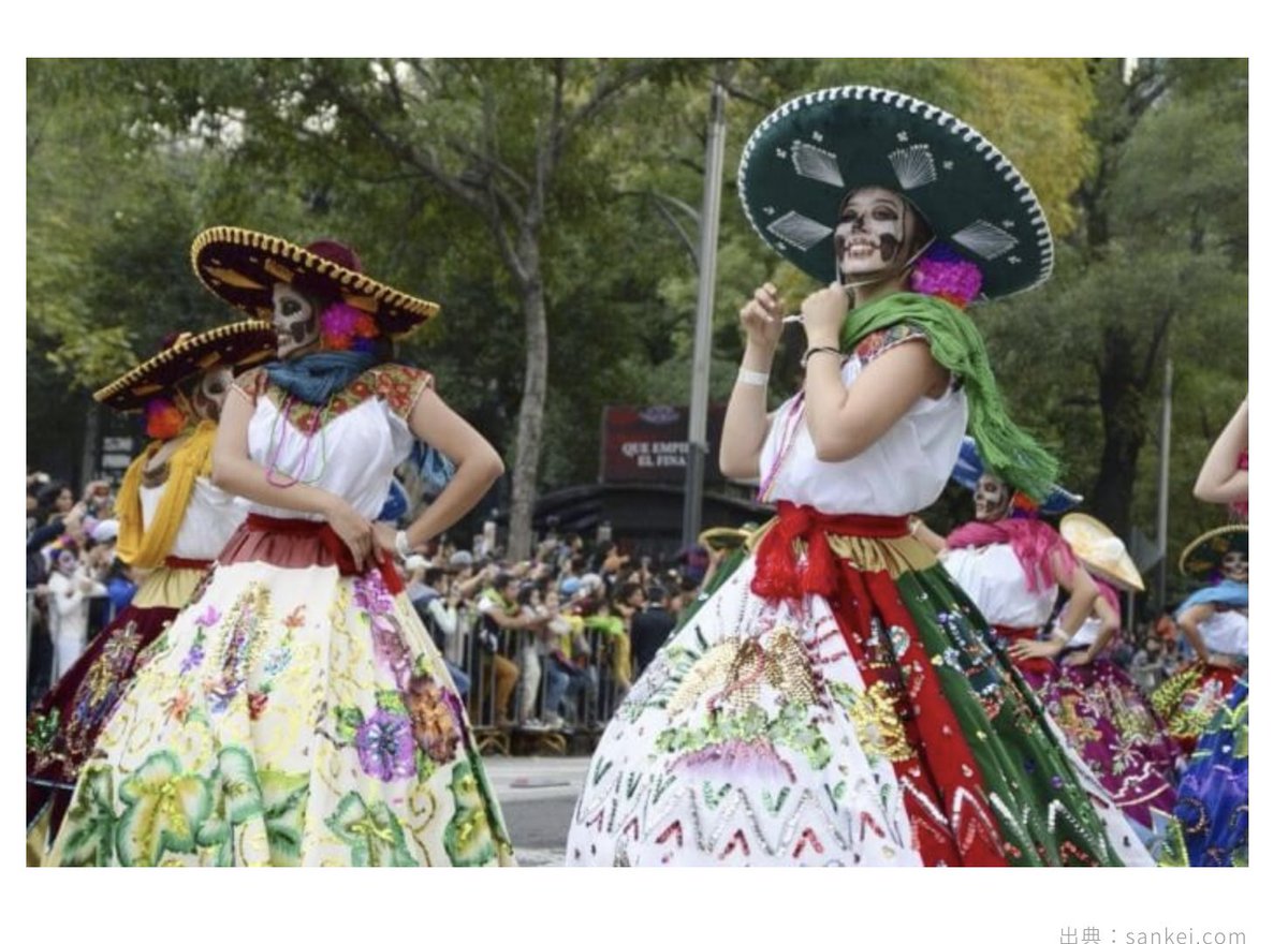 ℕ𝕖𝕆 𝕝𝕒𝕟𝕕 V Twitter ノートンの踊り メキシコの踊りに似てるって話が話題になってますが ここで魂を導く者と メキシコ の死者の日という祭りの一部を見てみましょう おかわり頂けただろうか