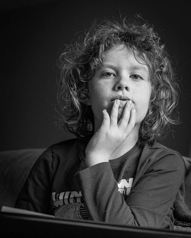 The thinker. #bnw #windowlight #portrait ift.tt/2DLrC6v