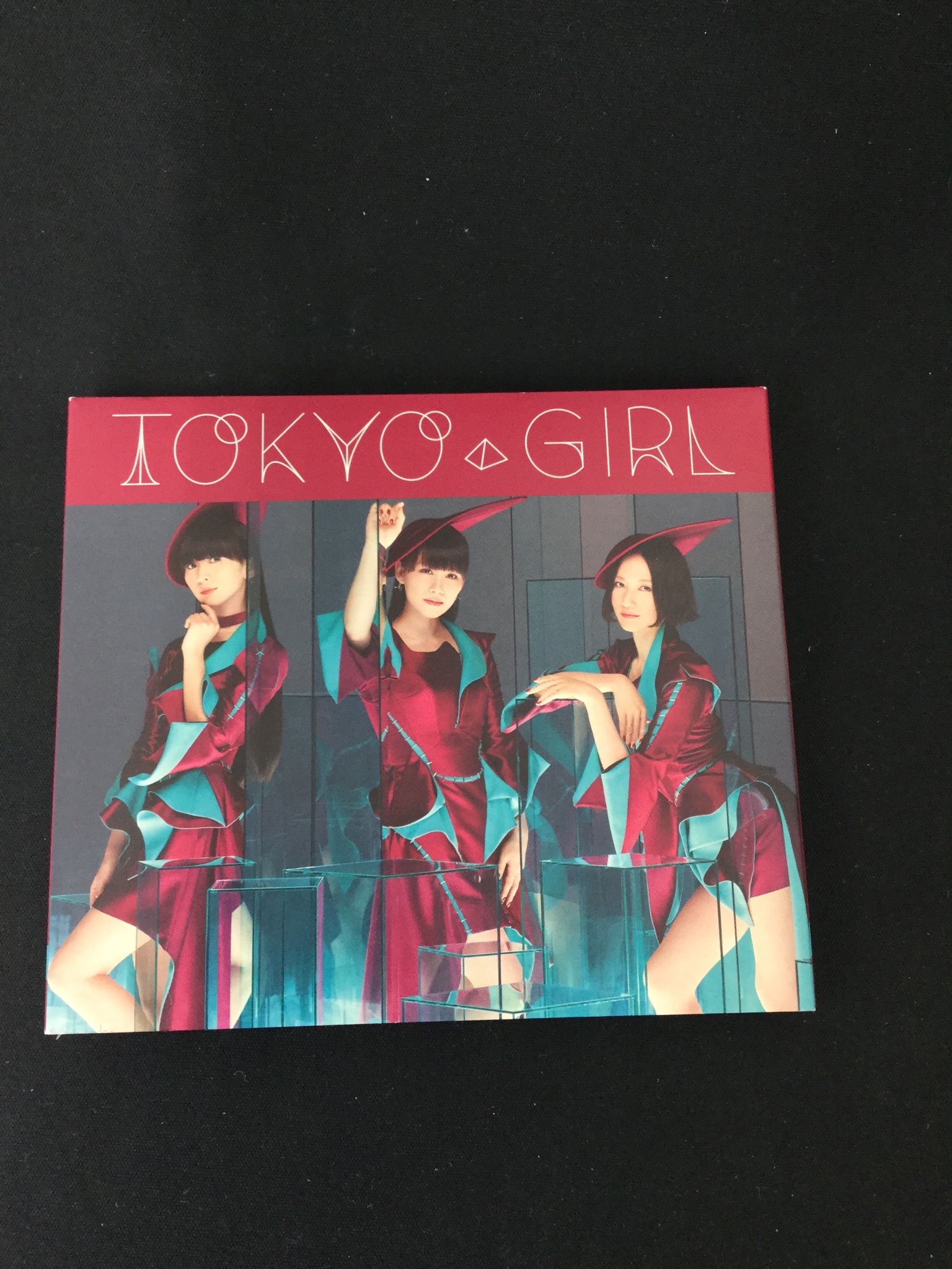 ブックオフ3号バイパス新宮店 本日のオススメcd Perfume Tokyo Girl Dvd 付き初回限定盤の豪華アルバムです Perfumeのかわいい歌声とダンスが両方楽しめる2枚組となったおります Perfume Dvd付きアルバム J Pop T Co Fwqmosr1jp Twitter