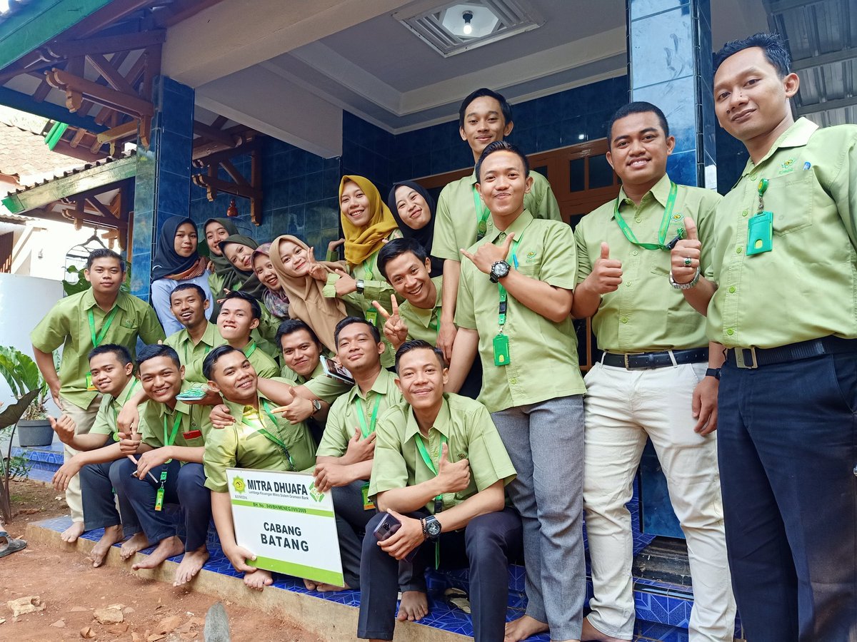 AminSukaeri's tweet photo. Kebersamaan yg menciptakan krbahgian bersama team batang,
#komidaadalahIndonesia
#Indonsiaadalahkomida
@komidaofficial https://t.co/Mra5xHODDh