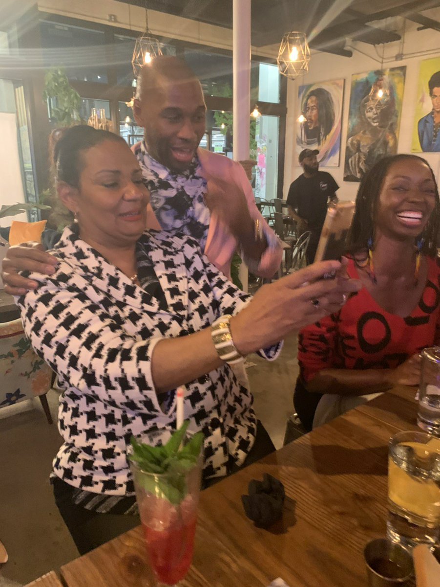 ColorCommntwk's tweet image. The members and supporters of #ColorCommMIA enjoyed a wonderful time at our holiday party at #Dukunoo Jamaican Kitchen in Wynwood. Seasons greetings!