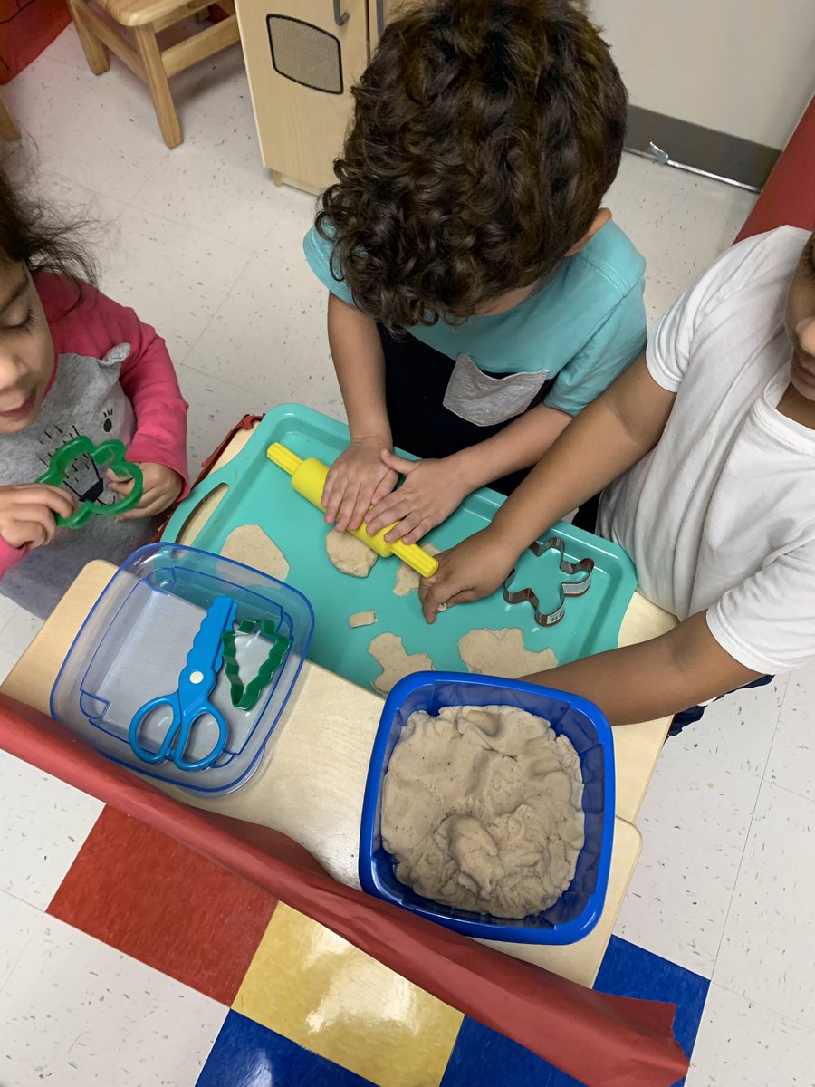 Love my job! Love my students love for learning! Santa’s Helmer’s arehard wrkers! Wrapping, writing Santa letters wish list, decorating trees, and making yummy gingerbread cookies!