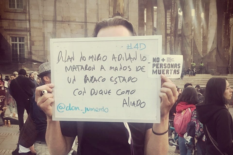 JumentoDon's tweet photo. ¿Y tú por qué paras?

#pararsignifica tener garantías para protestar y no morir en el intento 
#elparocontinua 
#4D
#ParoNacional 
#4DParoPorColombia https://t.co/lZ8minZzVg