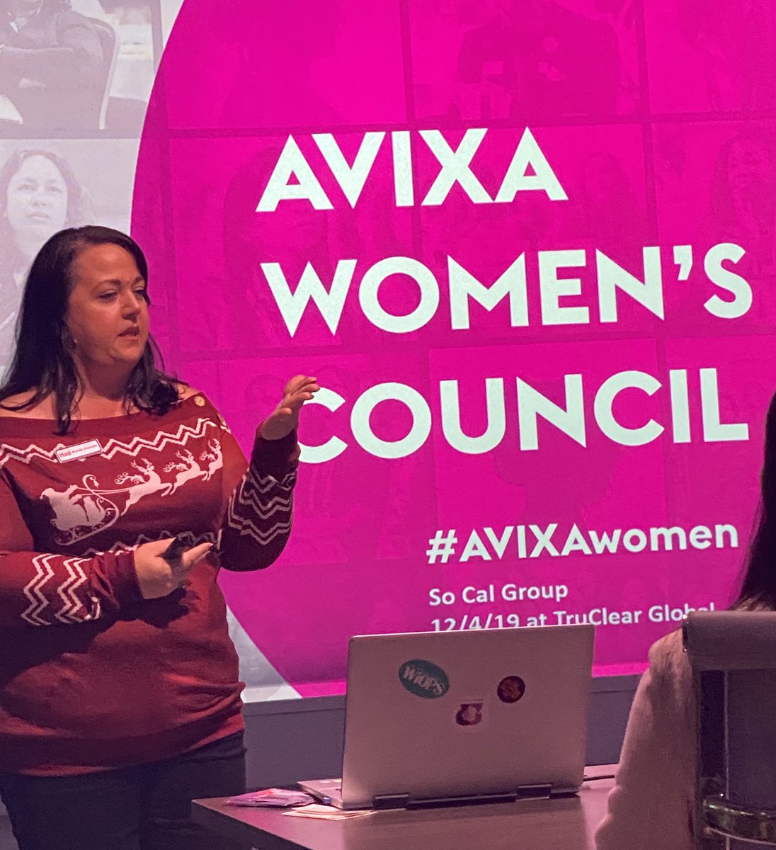 JosiahWay's tweet image. Look #AVTweeps! It’s ⁦@AVBrandy⁩ doing Brandy things! Love her heart for the #WomenInAV &amp;amp; service to ⁦@AVIXAWomen⁩. #AVIXAWomen