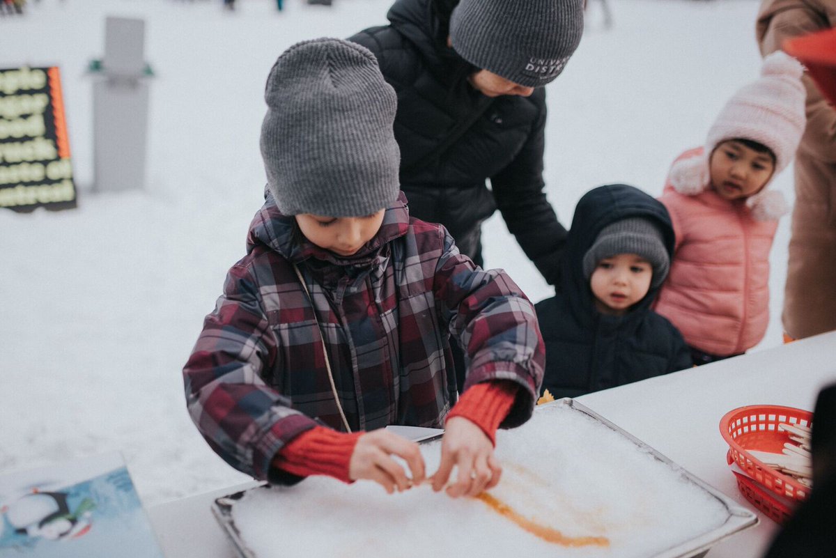 UDistrictYYC's tweet photo. From gingerbread cookies and s'mores to poutine, mini donuts, maple taffy and @yycfoodtrucks. Savoury and sweet, we'll have it all in our tasty line-up of things to eat at our #Northwestival event on Dec. 8! Check out https://t.co/CgbDi9Ei2G for details. #UDCheer @_BassBus_ https://t.co/2furFDbLn7