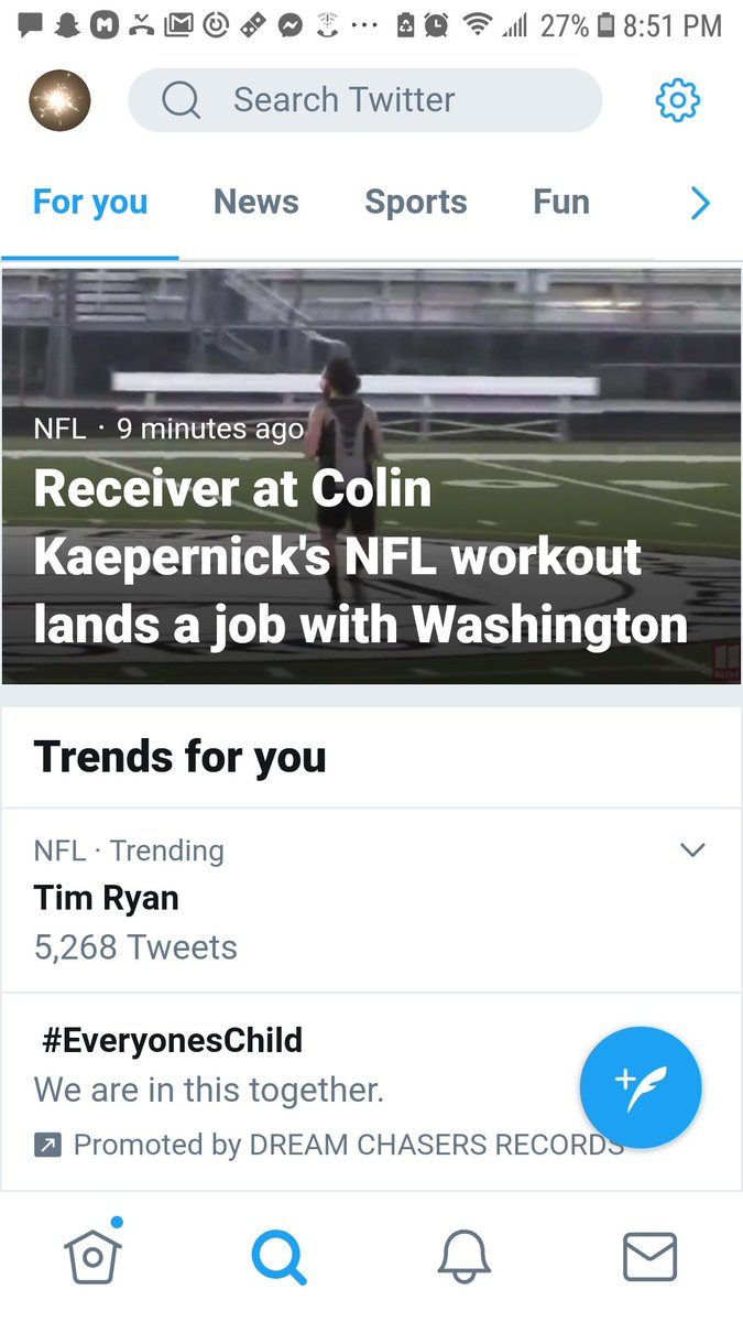 its_mebee's tweet image. This is EXACTLY why i tell fools on here not to skim read lmaoooooo

All i saw was the workout clip &amp;amp; "lands job in Washington"🤦🏾‍♂️ 

The gasp i made after misreading this shit was tooooo REAL😅

#kaepernickworkout