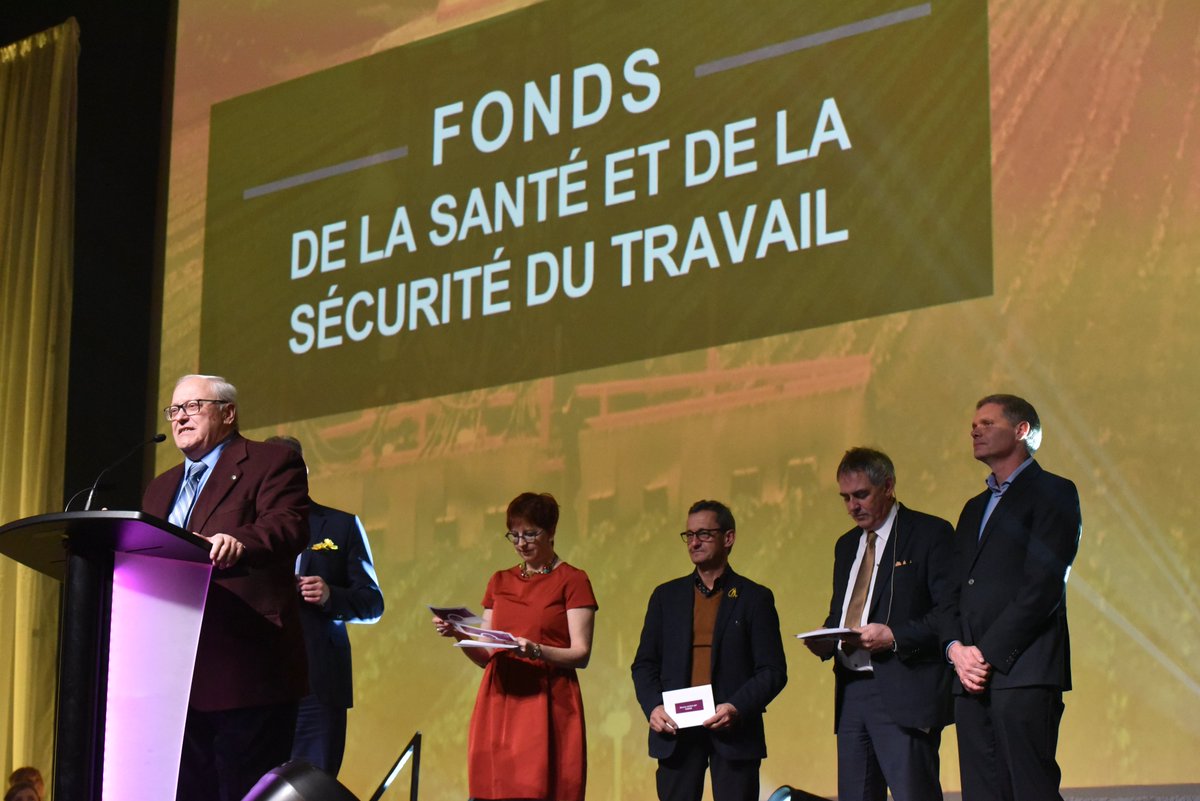 upaqc's tweet photo. #congresupa Le Fonds SST de l’UPA a pu octroyer 15 nouvelles bourses. Elles serviront à financer des initiatives collectives et porteuses en prévention. Félicitations à @FUPAM à la Fédération de l'UPA de la Chaudière-Appalaches! Merci à @DesjardinsCoop
et FERME! https://t.co/aXcUchc4vd