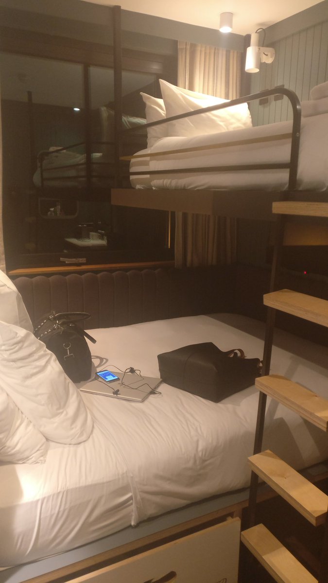 I have this weird  bunk bed room. I really see no other purpose than if you get tired of your date you can move to another 'room'?