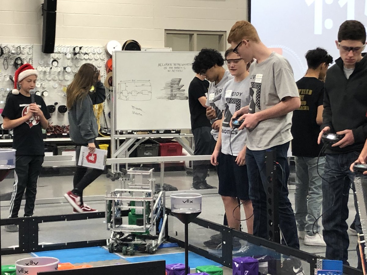 lovejoyrobotics's tweet photo. Congrats to #1082B for winning the #GreenvilleVEX19 Wednesday Tournament and for #1082A for being finalists, #1082X and #1082Y for being semifinalists, and for #1082C and #1082Z for working so hard! Every team did an outstanding job and represented so well. We are #LovejoyProud https://t.co/rSDBNR4WVA