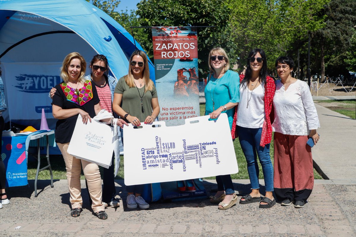 VMerloOK's tweet photo. En los Arcos Romanos de #Neuquén, la ciudadanía pudo disfrutar de distintas propuestas para informarse sobre sus derechos. Desde el @MCiudadaniaNqn seguimos trabajando juntxs, para seguir #ConstruyendoCiudadania. #SemanaDDHH
@OmarGutierrezOk https://t.co/Ev1MFE6mo9