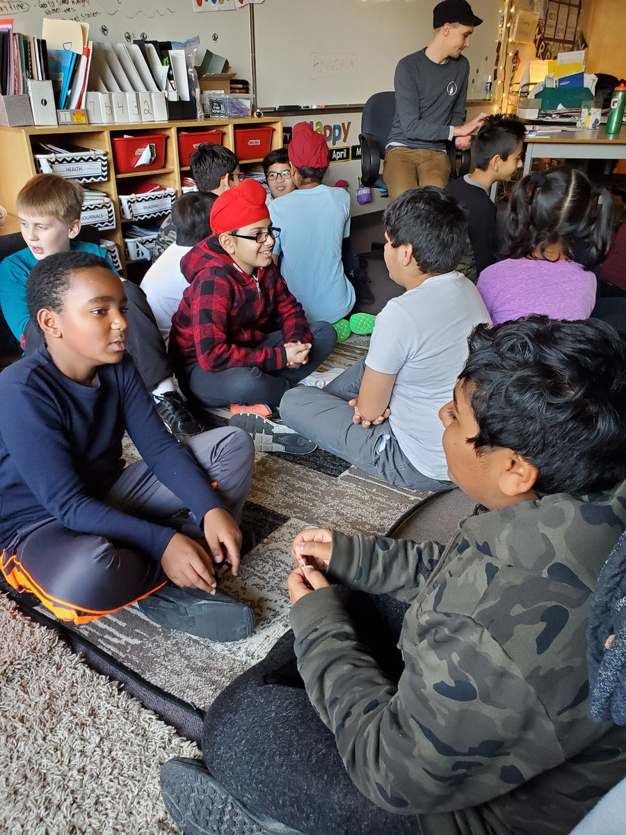 karveena23's tweet photo. TY @MrKDBrown for your expertise on sharing #SEL resources with us at our staff lunch and learn @RoyalHeightsBC &amp; for applying #CASEL resources into our classroom sts listening 2 peers in our inner/outer circles  #sd36learn #SEL #SecureAttachment #developmentaltheories #outdoorEd https://t.co/8JXEu0FqNK