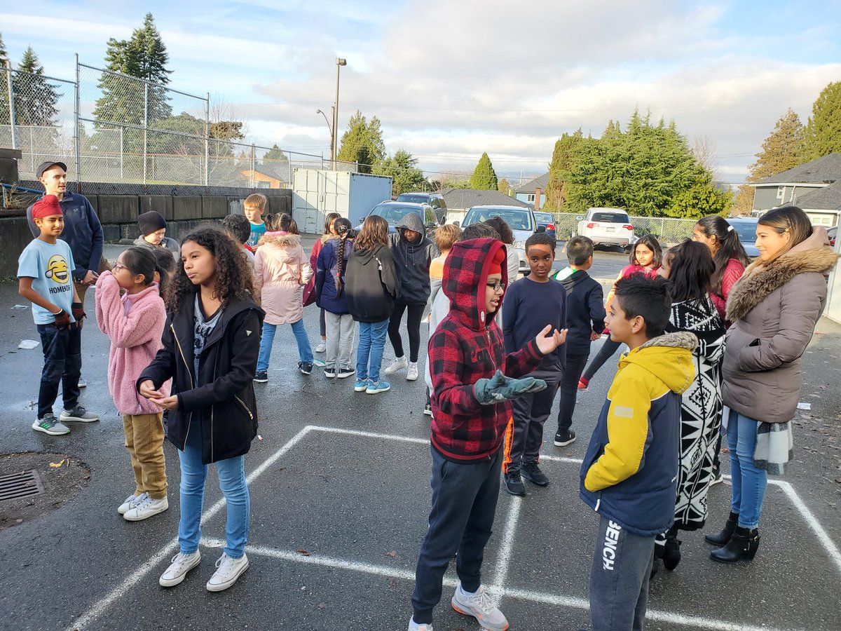 karveena23's tweet photo. TY @MrKDBrown for your expertise on sharing #SEL resources with us at our staff lunch and learn @RoyalHeightsBC &amp; for applying #CASEL resources into our classroom sts listening 2 peers in our inner/outer circles  #sd36learn #SEL #SecureAttachment #developmentaltheories #outdoorEd https://t.co/8JXEu0FqNK
