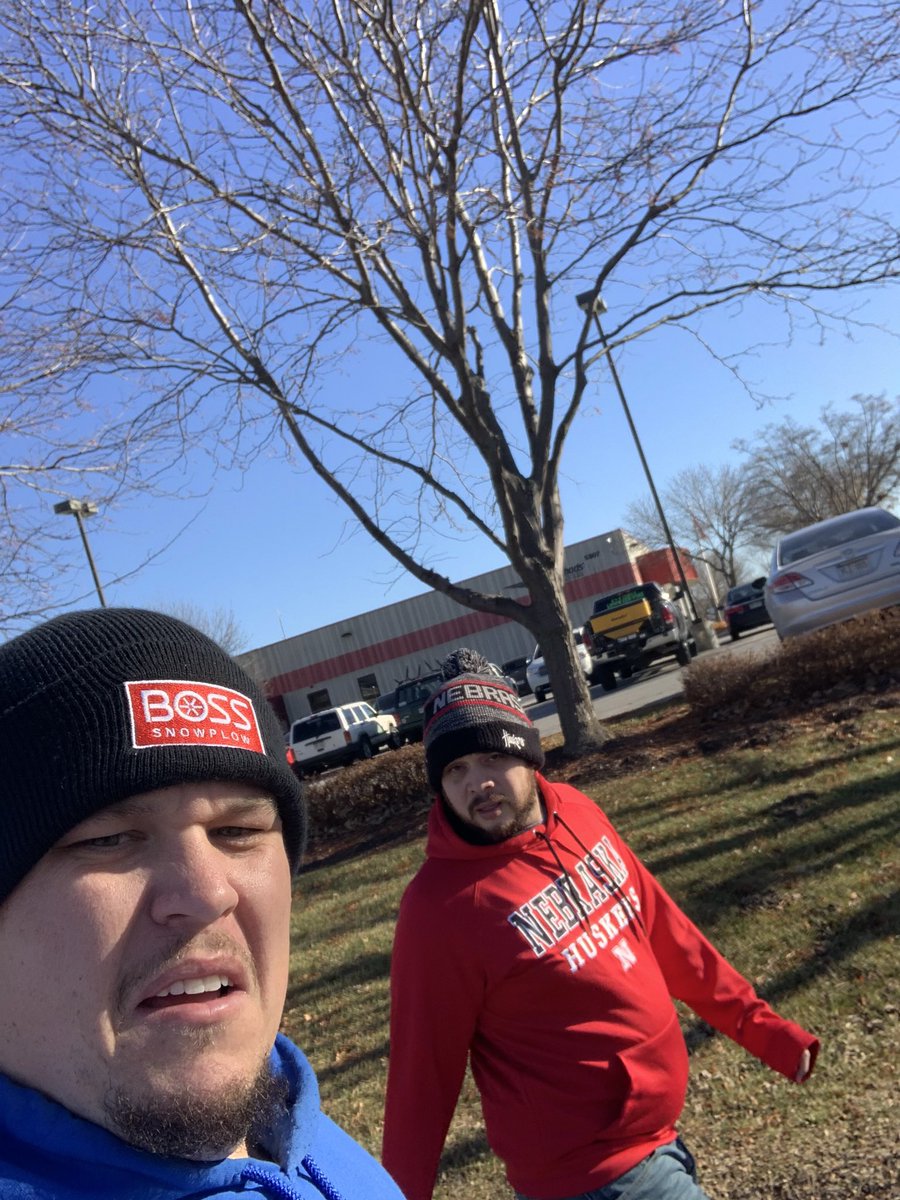 DJKDuBOmaha's tweet image. That’s right @AndrewRowell13 getting some BREAK LAPS IN! We are getting it! How about YOU? #04DEC #YOUareNOTalone #AirComFit #WEgotOURS #REPSandSETS #WEIGHTlossJOURNEY #EXERCISE  #1dayATaTIME #BLOGGER #WHOLEwednesday #gymTIME #HEALTH #LIFESTYLE #trustTHEprocess #MOTIVATION