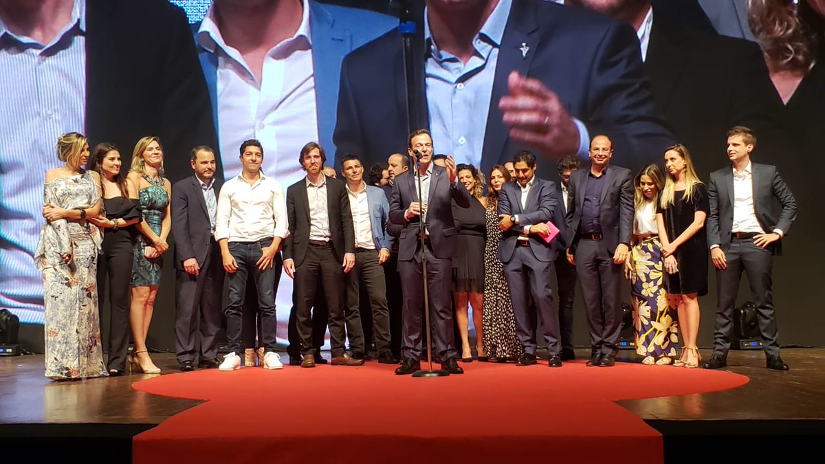 meioemensagem's tweet photo. O Veículo de Comunicação – Plataforma de Mídia campeão foi a @elemidia. #Caboré #Caboré2019 https://t.co/6bP49JWwgj