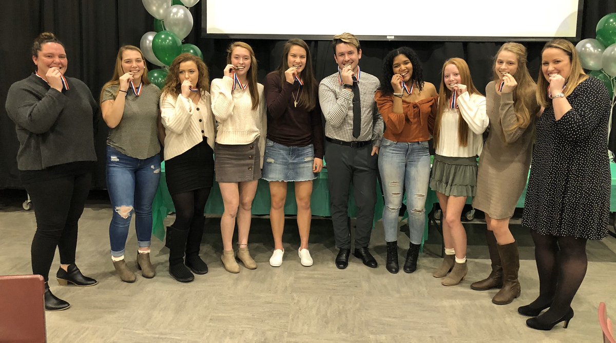 DSHSLVB's tweet image. A wonderful banquet to put a bow on the 2019 season!

2️⃣3️⃣ wins—school record
OCC champs—first time since 2007
A season to remember!
🏐❤️
Your 2019 Irish (well most of us):
