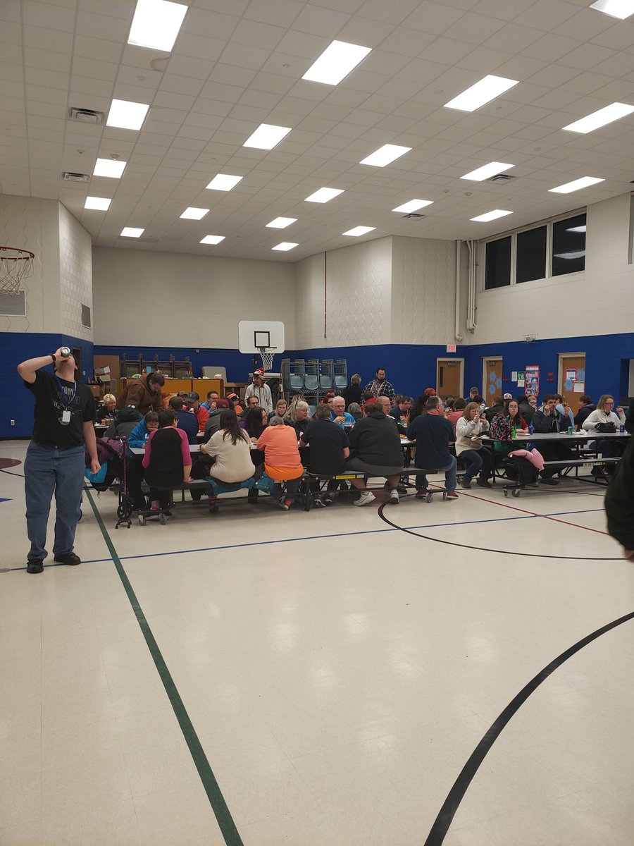 Maumau3497's tweet image. Wanted to thank ARC for giving us an avenue to explain the caucus process not only for the democratic side but for the republican side too! Was interesting to see both county chairs help inform others on the differences between the two!  #accesibilityforall @iowademocrats