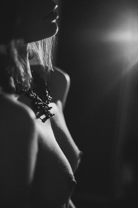 Check out my sexy new blogpost! https://t.co/oUjo7xKXR4 https://t.co/Rn7JQyPu9K