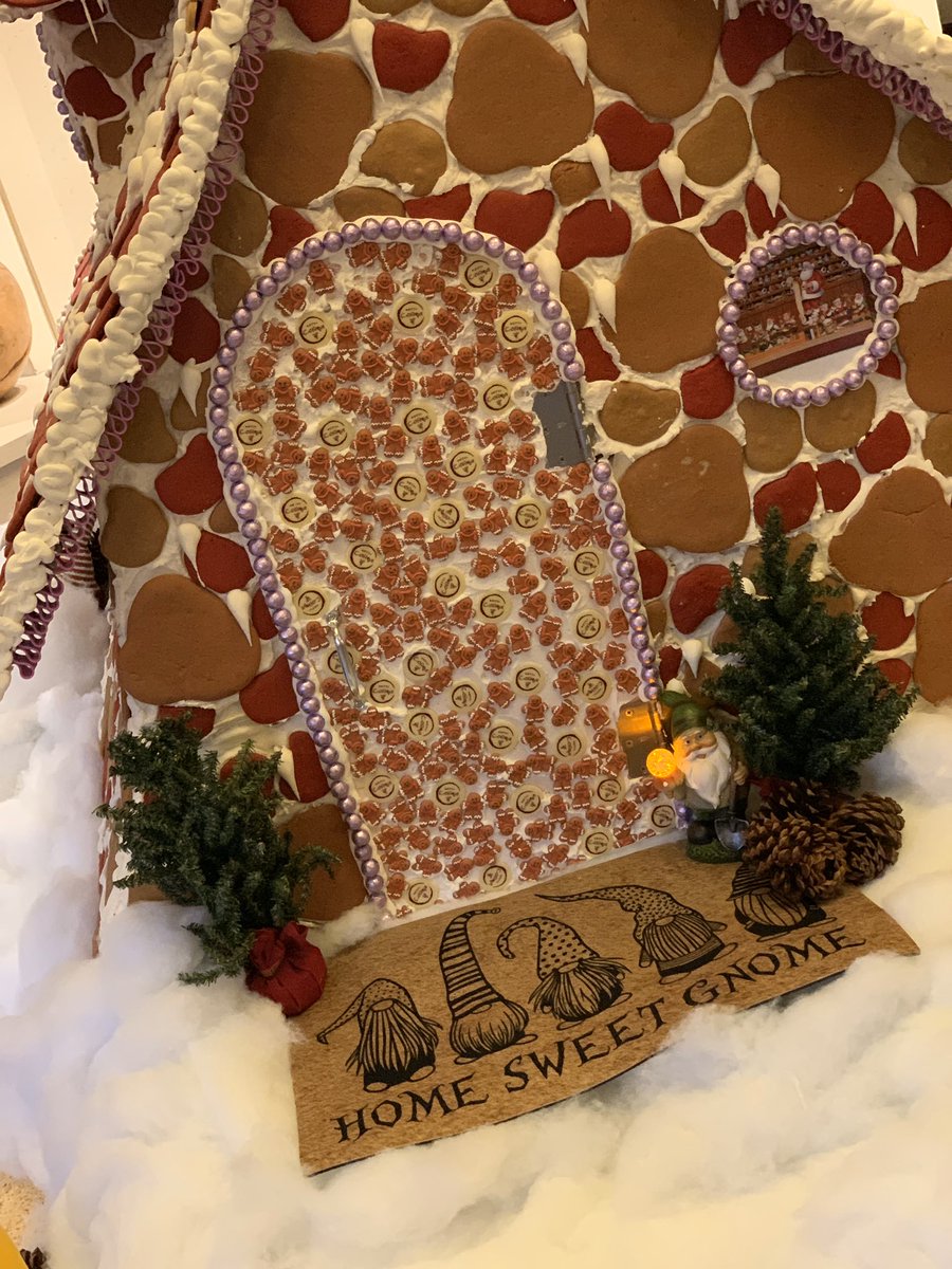 levilevirichard's tweet photo. And our house is done! Come see it at hotel corque @root246solvang in #solvang #hotelcorque @CityofSolvang @DanishVillage @SolvangUSA @SYV_News @SYnezChamber @SYVStar #cali #california #805 #gingerbreadhouse #gingerbread #holidays #christmAs https://t.co/7CRxU2BHZ4