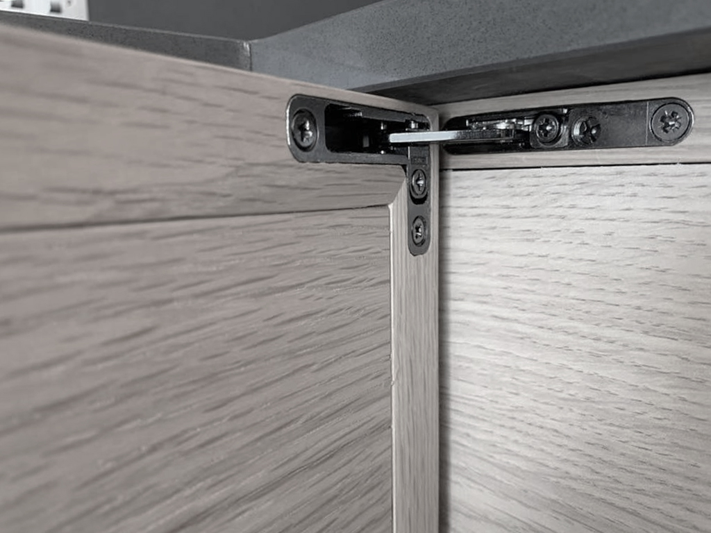 CemuxT's tweet image. New generation hinge system #funiturecomponents #furniturehardware #furniturehinge.

Truly concealed hinge
Wooden door &amp;amp; aluminium frame door
soft close