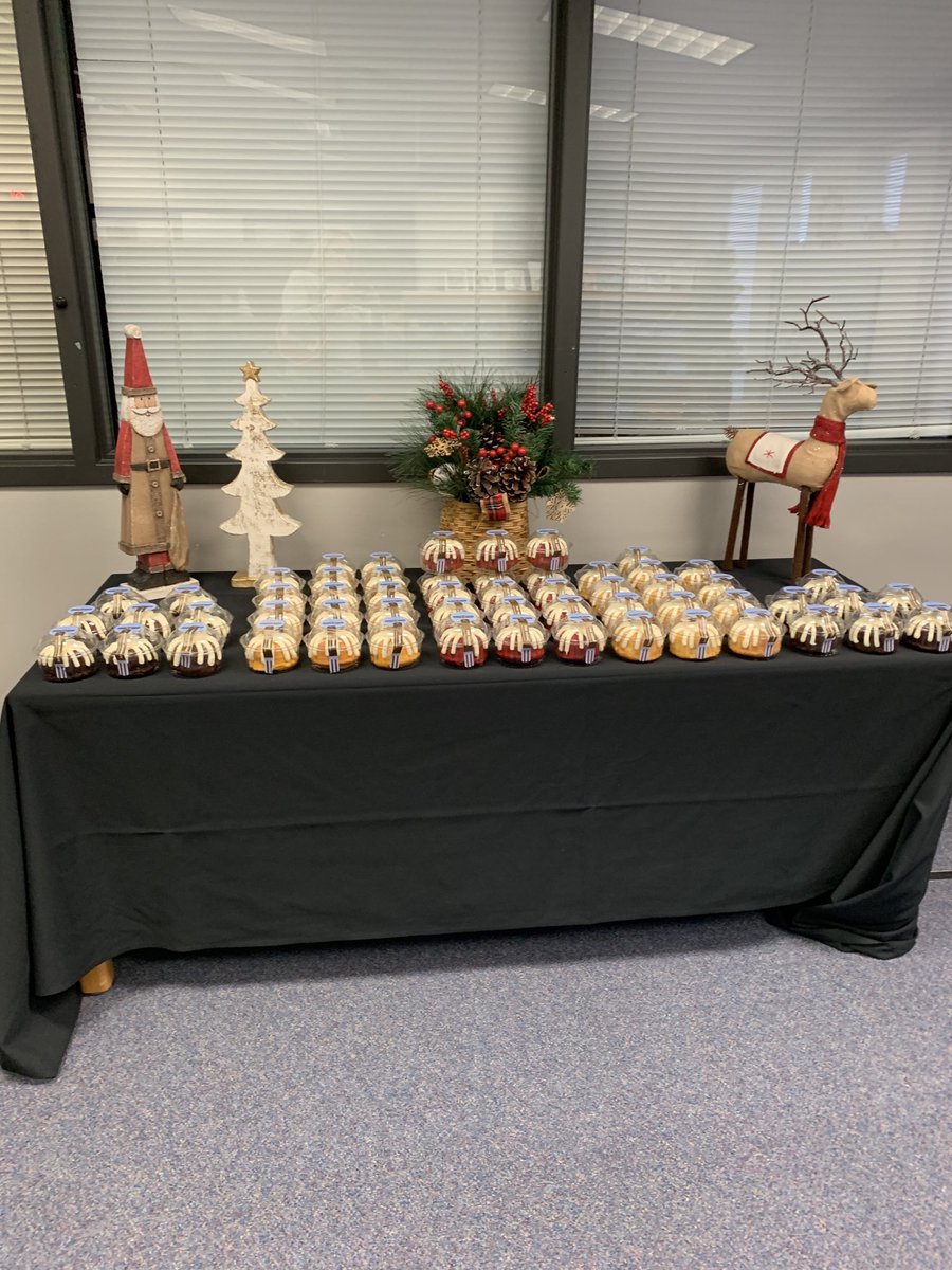 Best holiday staff party ever, thanks to ⁦<a href="/AmyHolderman2/">Amy Holderman</a>⁩ and ⁦⁦<a href="/KassHal/">kassie halpin</a>⁩ ! Blessed to be a ⁦<a href="/BennettBears/">Bennett Bears</a>⁩ 🐻 🎄