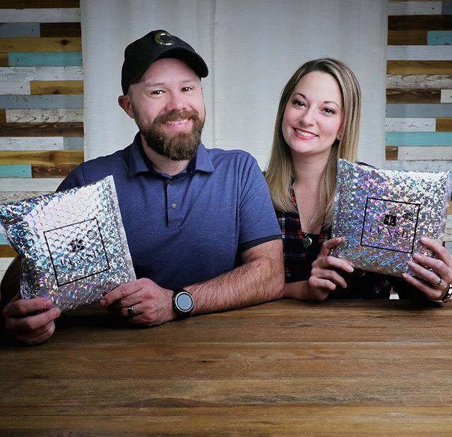 SubUnbox's tweet image. Tonight’s episode featured the excellent perfume/cologne subscription @luxuryscentbox! We did an unboxing for them back when we first started doing unboxings, they’ve rebranded to #LUXSB and continue to deliver the same awesome products at an affordable … ift.tt/2YhQ5tr