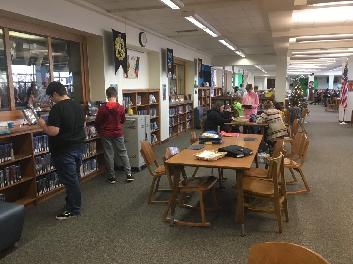 cms_deehr's tweet photo. Finding Volume of objects in the library! ⁦@CMS_Trojans⁩ https://t.co/XW7LaiFN4D