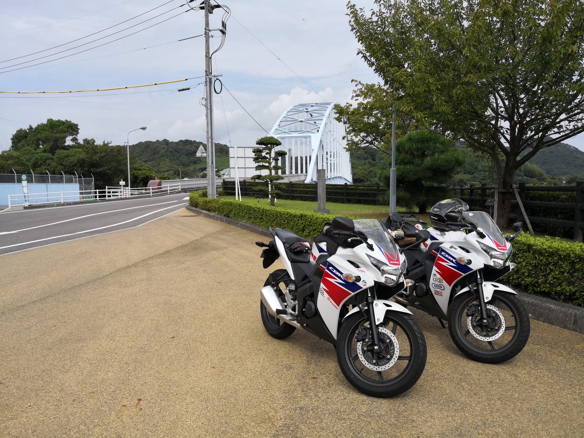 Kota 125ccの日 最高速140km Hオーバー 燃費50km L 250ccに間違えられる車体サイズ その名は Cbr125r ホンダはイイぞ 本田技研工業 Cbr