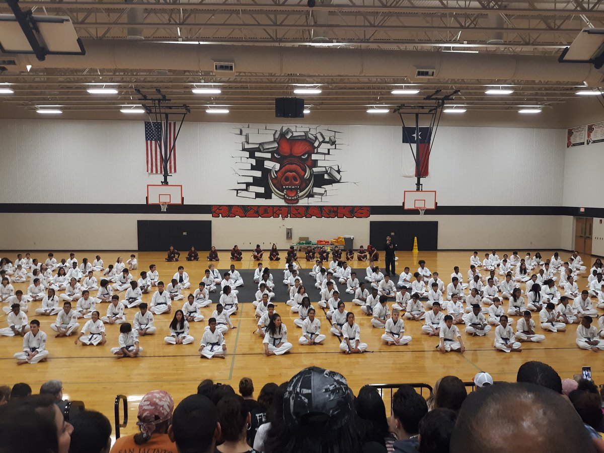 Rodeopalms_sci's tweet image. Kickstart winter belt ceremony
We are so proud of our students!