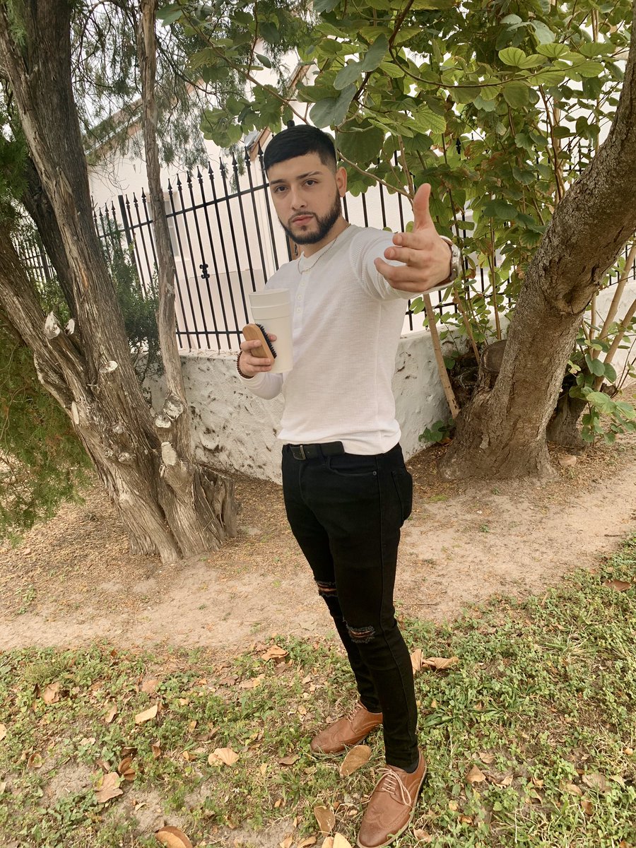 jerome0308's tweet image. giving looks, I contribute to fashion