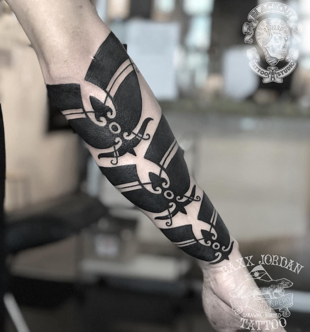 Maclean Patrick On Twitter Bungai Terung Essentially The Eggplant Flower The Central Spiral Signifies Life It Is A Design Inspired By The Tadpole As A Tadpole Progresses From Egg To