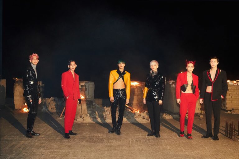Jeff__Benjamin's tweet photo. America is obsessed: @weareoneEXO are taking over U.S. @iTunes charts with new album 'Obsession.' EXO is Top 5 on the all-genre Top Albums chart, has three songs on the all-genre Top Songs chart with every song rising on the K-Pop Songs chart!

Listen here:https://t.co/sy9w2ngvIO https://t.co/fsJFgXO8dj