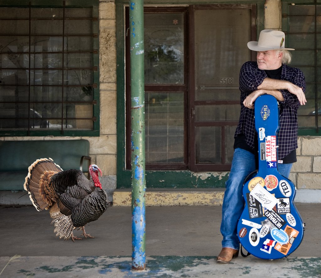 Happy #Thanksgiving to all! Tune in to @SXMWillie tomorrow at 2 pm EST to hear #music performances from the #FarmAid2019 concert while I eat this turkey. Enjoy!