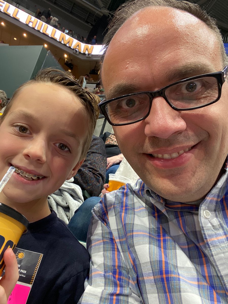 nathanrogers's tweet photo. #PacersGameNight https://t.co/qT2TK6d1Uu