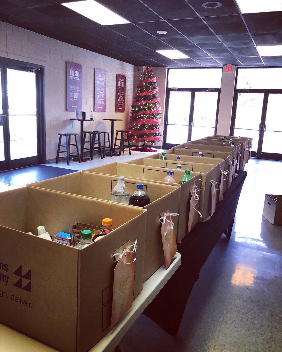 RedemptionRal's tweet photo. So thankful for the GENEROUS GIVERS of Redemption Raleigh! We were able to provide Thanksgiving meals to families in the community! You went above and beyond to be a blessing to others! Thank you! https://t.co/bTG5Y6waKf
