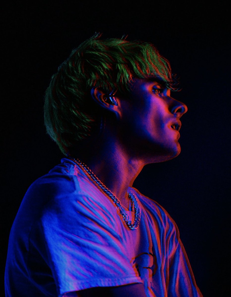 awsten's tweet image. ZONE OUT