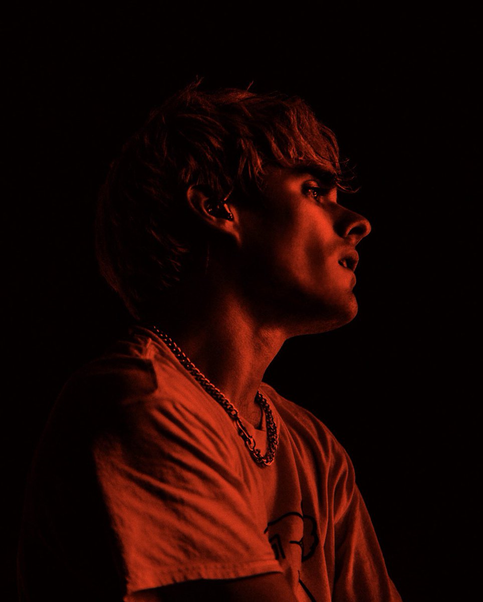 awsten's tweet image. ZONE OUT