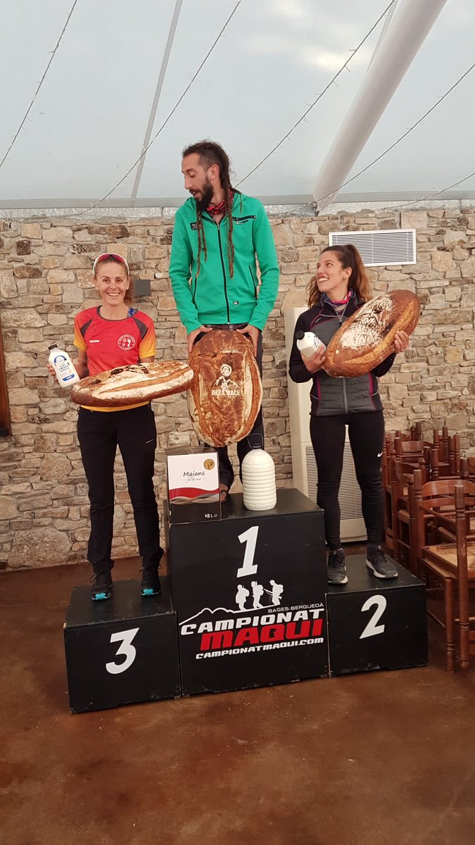 desmuntamarges's tweet photo. La Montse, la Cristina i el Ivan van anar a pujar la muntanya de sal a la cursa #bellrace del @CampionatMaqui fent sonar la 🔔 al punt més alt, amb podi per la Cristina fent 3a classificada.
I el Jose Miguel Navarro va fer la Jean Bouin 10k de Barcelona. https://t.co/sOug7sEfyY