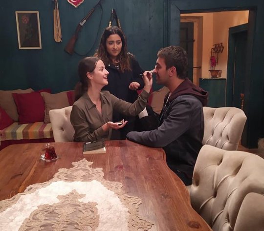 Aslında insanı en çok acıtan şey hayal kırıklıkları değildir yaşanması mümkünken yaşayamadığı mutluluklardır. #dosotoyevski. #SenAnlatKaradaniz #iremhelvacıoğlu