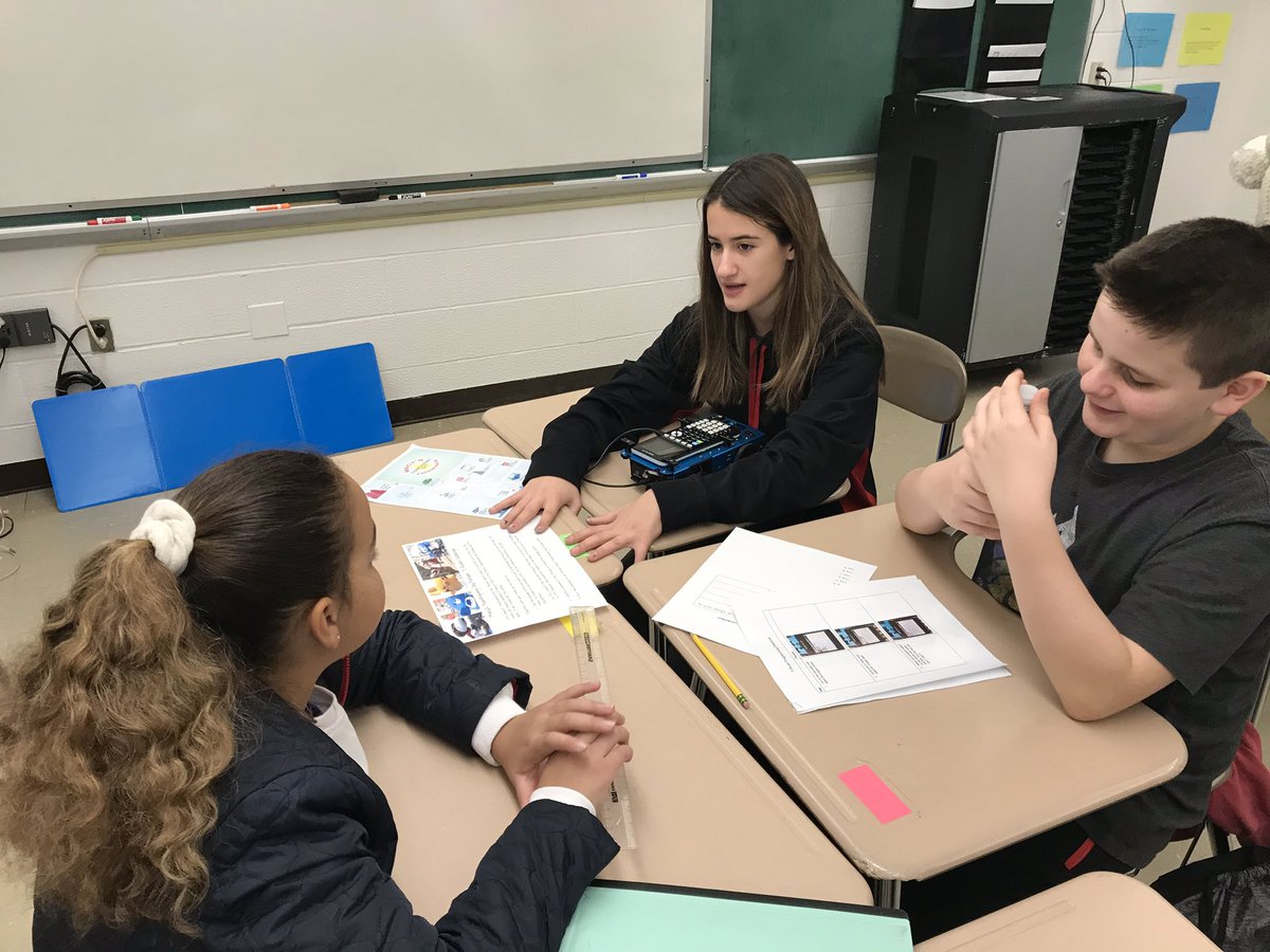 BMSMakers's tweet photo. @j_cruzpthsd @BrooklawnMS TiRover Macy’s Thanksgiving Day Challenge in Mrs. Vendola’s class. So proud of all the hard work! https://t.co/X0jQLGox2v