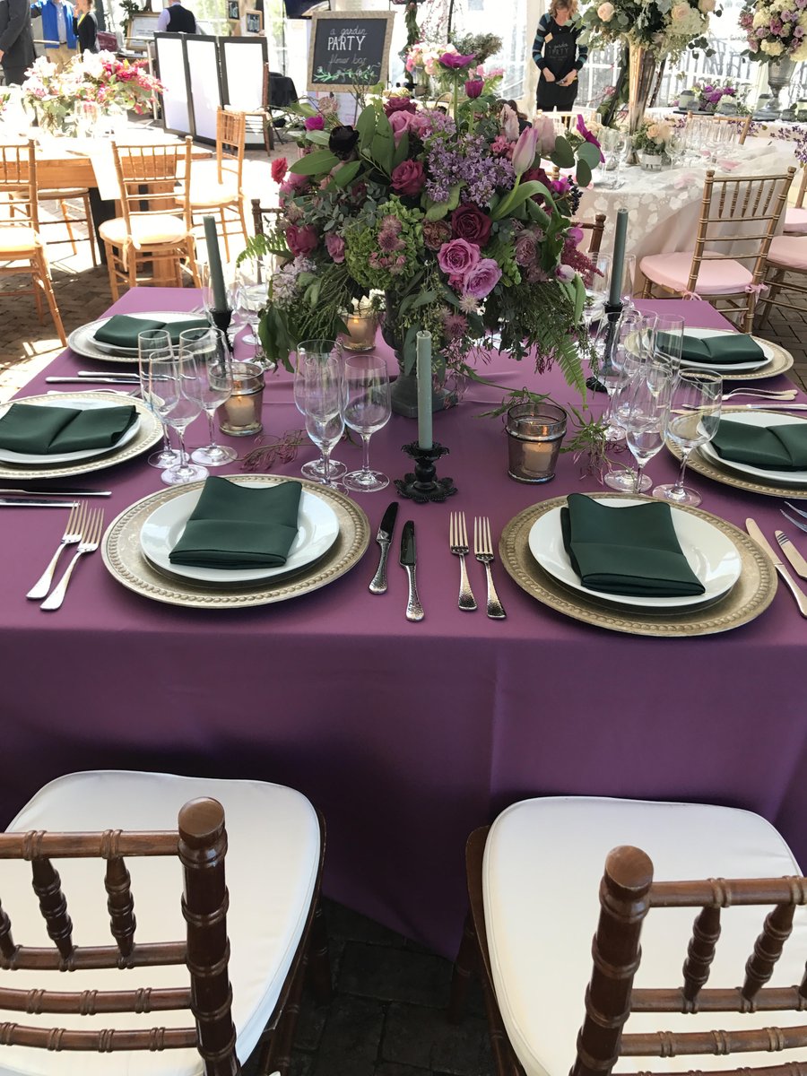 Who else wants to join this dinner party? 💜#oceantents #events #tablesetting #weddinginspo #purplewedding