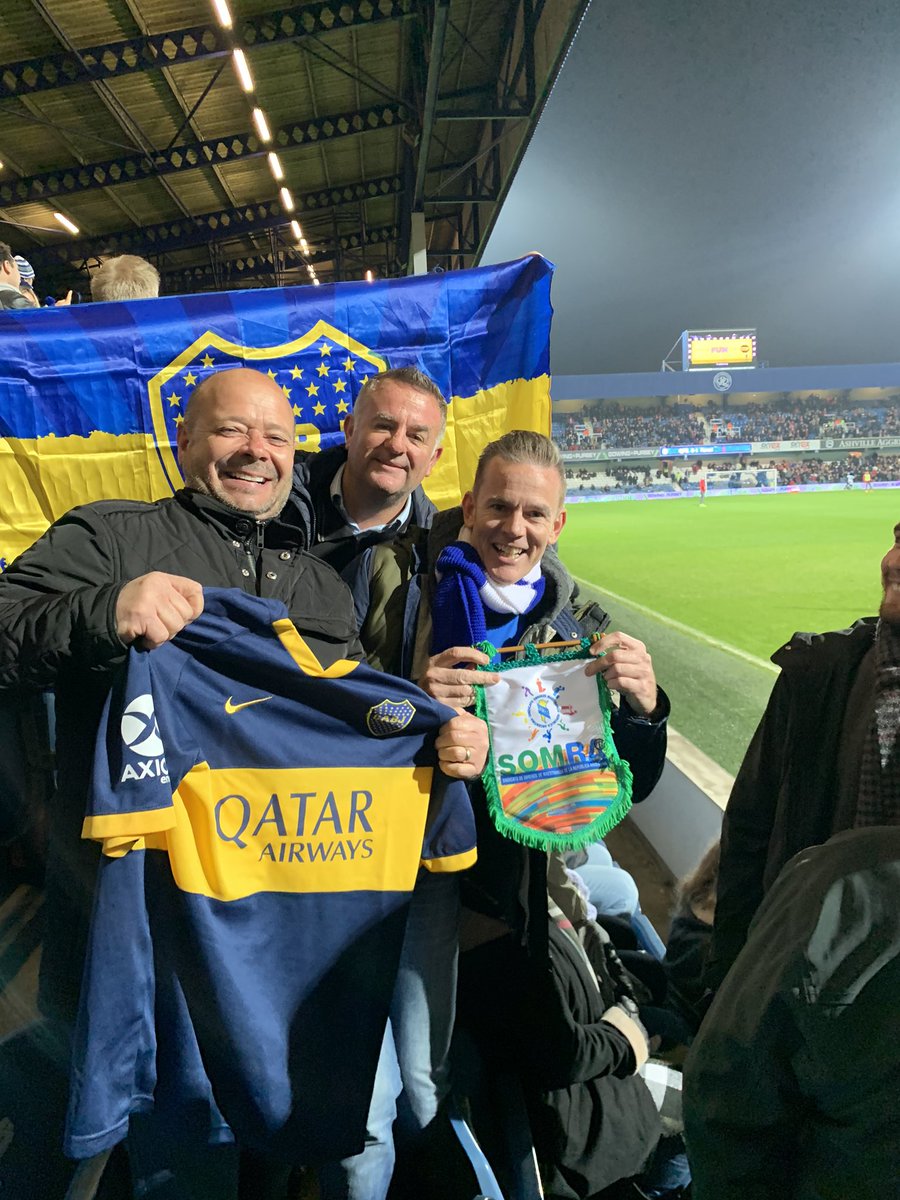 Salmons, #SOMRA and <a href="/BocaJrsOficial/">Boca Juniors</a> at the home of QPR 💙💛