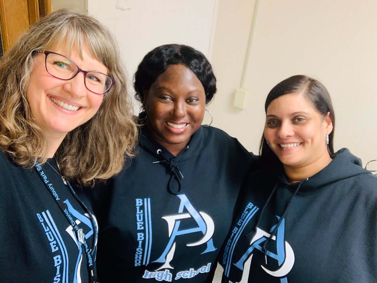 Triplets sporting our BRAND new APHS designed tees. PBSIS fundraiser. #pbsis #proudparas #lovethesegirls AP family forever!🖤💙🖤 Happy Thanksgiving Everyone!!!