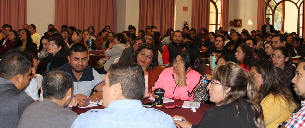 ComunicacionSeg's tweet photo. Mas de 100 supervisores escolares y 200 directores de escuelas del programa de Escuelas de Tiempo Completo, participan en la Jornada Formativa Académica 2019, para docentes de educación básica. El  evento se realiza en Silao, Gto. con actividades formativas. https://t.co/8nPPLPfWqu