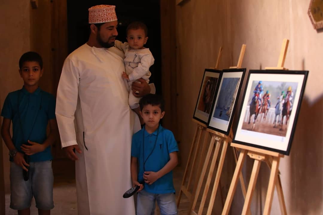 فريق الشباب للتصوير الضوئي (@ypt_oman) on Twitter photo جانب من مشاركة فريق التصوير الضوئي بنادي الشباب بتعاون مع دائرة السياحة لمحافظة جنوب الباطنة بمعرض التصوير الضوئي في حصن الحزم
#فريق_التصوير_الضوئي_بنادي_الشباب
<a href="/OmanTourism/">Tourism in Oman</a> جانب من مشاركة فريق التصوير الضوئي بنادي الشباب بتعاون مع دائرة السياحة لمحافظة جنوب الباطنة بمعرض التصوير الضوئي في حصن الحزم
#فريق_التصوير_الضوئي_بنادي_الشباب
<a href="/OmanTourism/">Tourism in Oman</a>