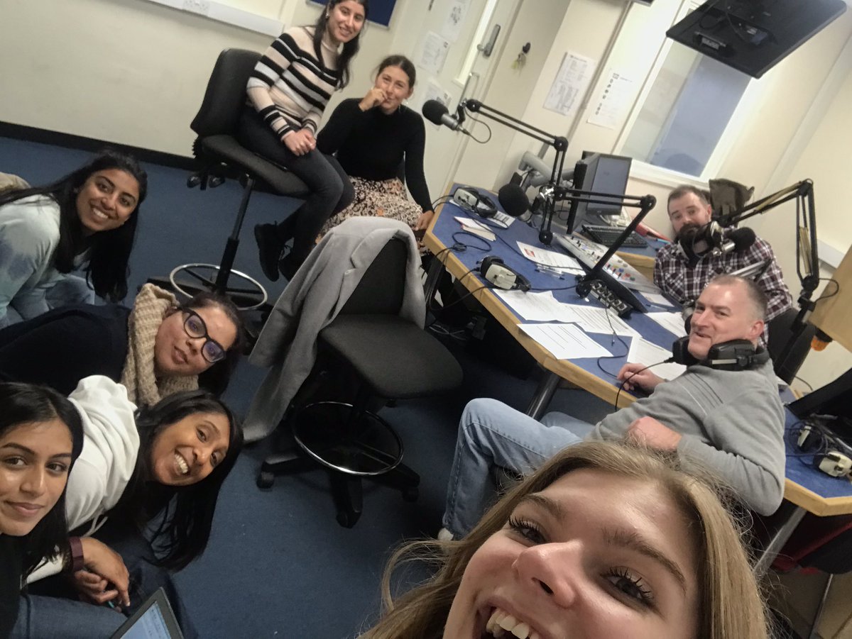 lydiajmeredith's tweet photo. Wednesday’s #HarrowToday on @radioharrow... we hear from Antoinette who’s hosting a Dinner & Dance in aid of @braintumourrsch on Saturday, talking how smart is your pet 🐶🐱🐹 and we have lots of golden oldies for #JukeboxDay 🎶 https://t.co/h1JJNdhSlk