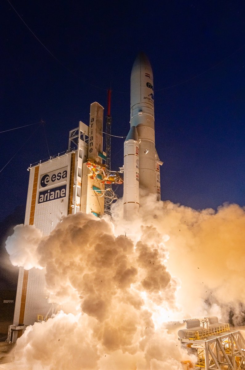 johnkrausphotos's tweet image. WOW. 🚀

Here are closeup photos I captured of the Ariane 5 #VA250 launch from French Guiana yesterday evening! 

I’m at a loss for words. This was an incredible opportunity and I couldn’t be more thankful to @ESA / @ArianeGroup for their support.