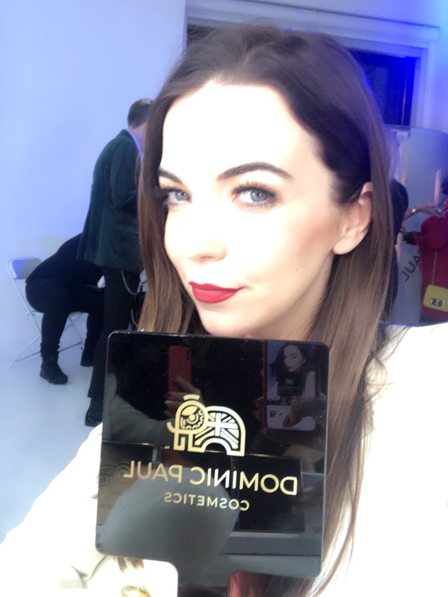linacameron's tweet photo. New Brit brand discovery @dominicpaulcosmetics love the luxe powder palette #skinperfecting #dominicpaulcosmetics https://t.co/INRep734ml
